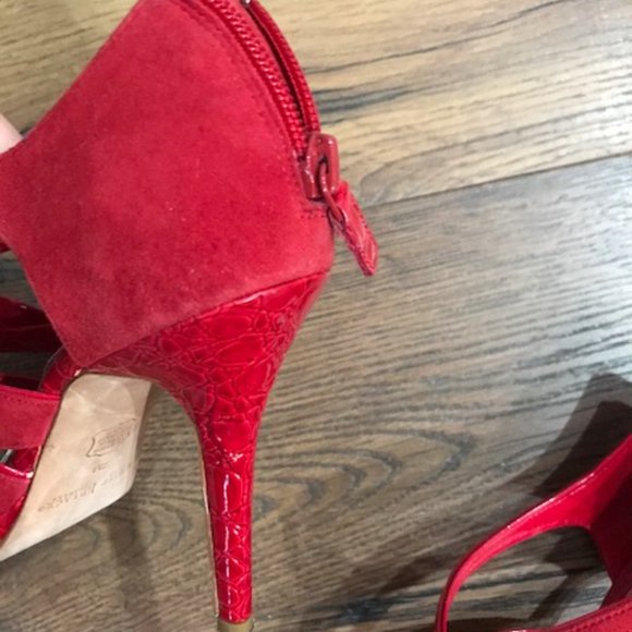 Unique Red Alligator Pattern and Red Suede Cage Shoes - Picture 3 of 6